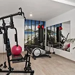 Βίλα Luxury Happiness Private Pool, Jacuzzi, Sauna & Gym Near The