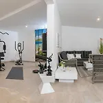 Luxury Happiness Private Pool, Jacuzzi, Sauna & Gym Near The Βίλα Stanici