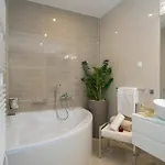 Luxury Happiness Private Pool, Jacuzzi, Sauna & Gym Near The Βίλα