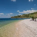 Βίλα Luxury Happiness Private Pool, Jacuzzi, Sauna & Gym Near The Stanici