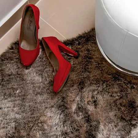 Luxury Happiness Private Pool, Jacuzzi, Sauna & Gym Near The *