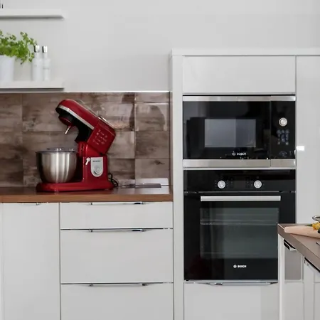 Luxury Happiness Private Pool, Jacuzzi, Sauna & Gym Near The *