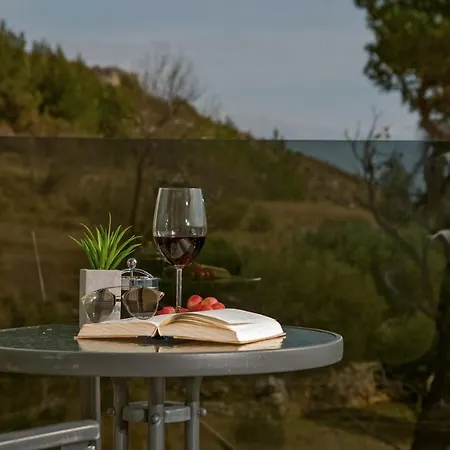 Luxury Happiness Private Pool, Jacuzzi, Sauna & Gym Near The