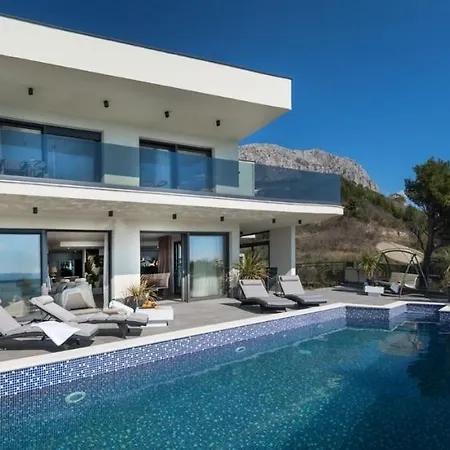 Luxury Happiness Private Pool, Jacuzzi, Sauna & Gym Near The *