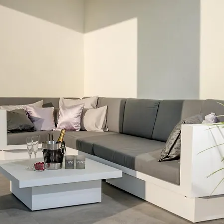Luxury Happiness Private Pool, Jacuzzi, Sauna & Gym Near The *