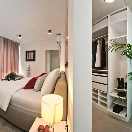 Villa Luxury Happiness Private Pool, Jacuzzi, Sauna & Gym Near The Stanici