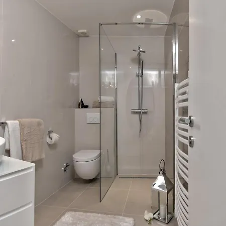 Luxury Happiness Private Pool, Jacuzzi, Sauna & Gym Near The Villa *
