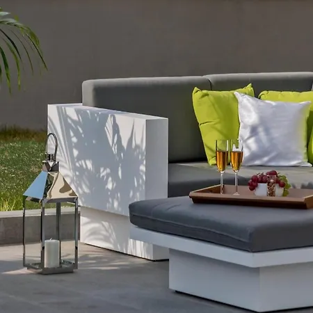 Villa Luxury Happiness Private Pool, Jacuzzi, Sauna & Gym Near The